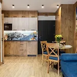 Aparthotel Oberconiowka - Mountain Base - Jaccuzi&sauna 3*