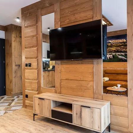 Aparthotel Oberconiowka - Mountain Base - Jaccuzi&sauna Zakopane